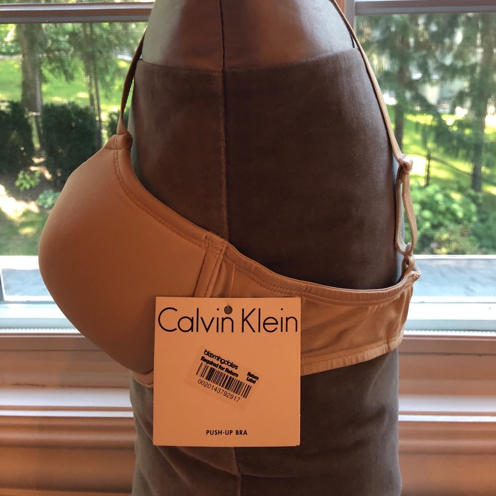 COPY - Calvin Klein Front Closure Demi Bra, Nude